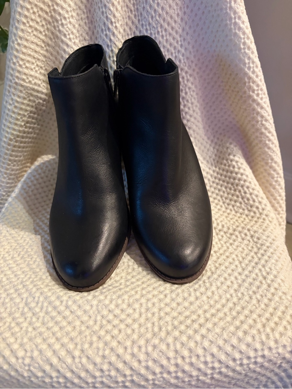 Crown Vintage Leather Ankle Boots